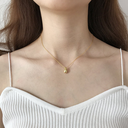  Teardrop Collarbone Necklace: Timeless Beauty